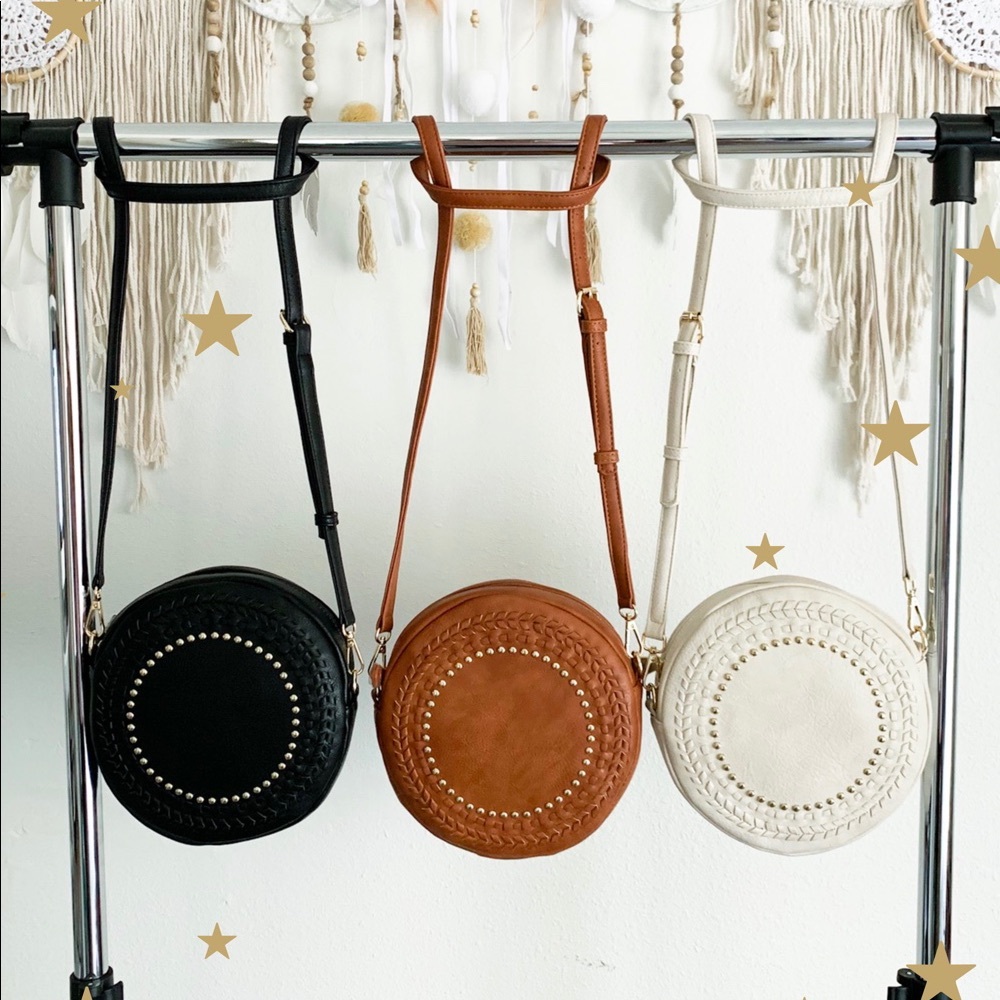 ONE LEFT!!✨ Cognac Circle Crossbody Bag - Picture 5 of 5